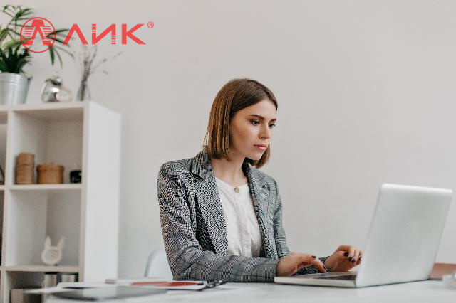 Менеджер по работе с клиентами